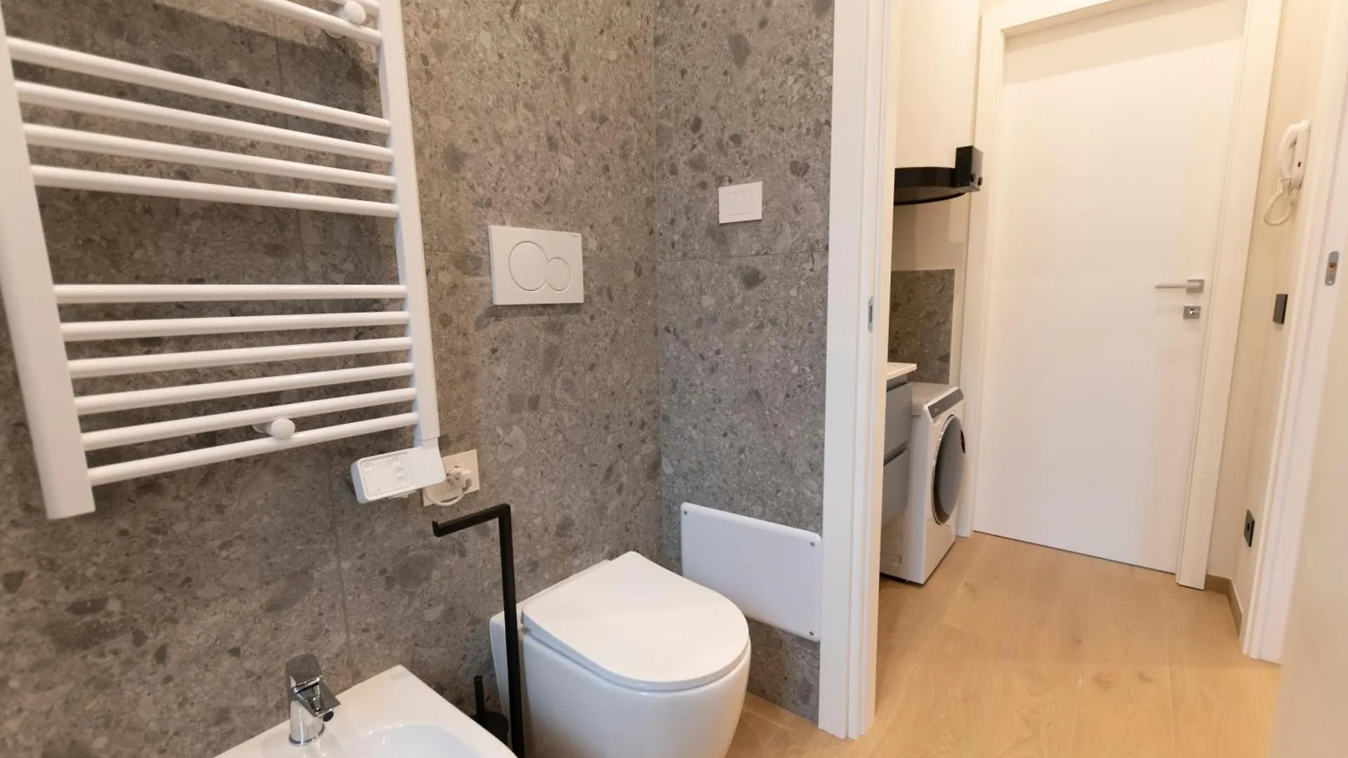 Ihost Luxury -Free Parking- Plana 9 Apartment Milan Italy