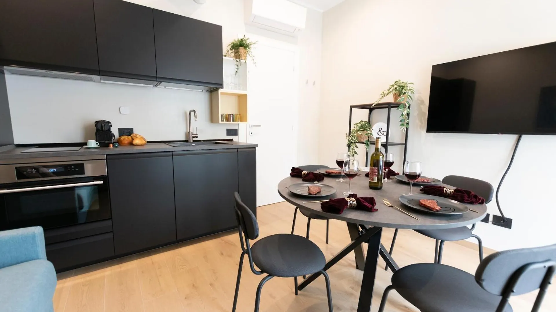 Ihost Luxury -Free Parking- Plana 9 Apartment Milan